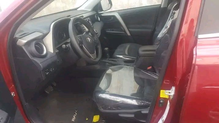 Toyota RAV4 • 2018 • 50,000 km 3