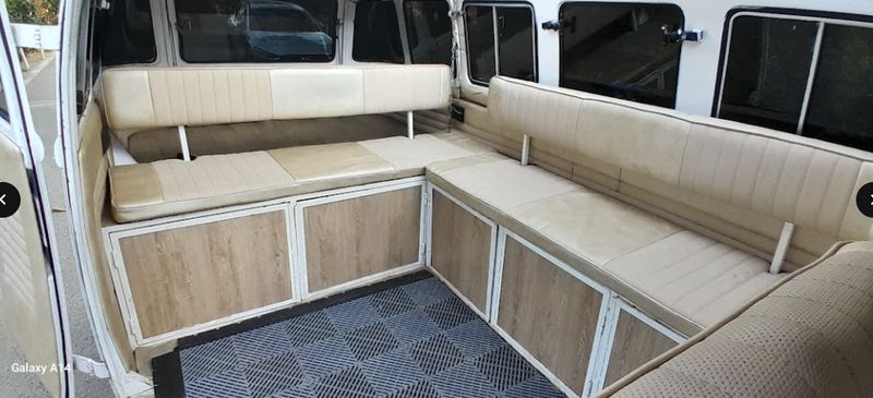 Volkswagen Vanagon • 1974 • 94,520 km 10