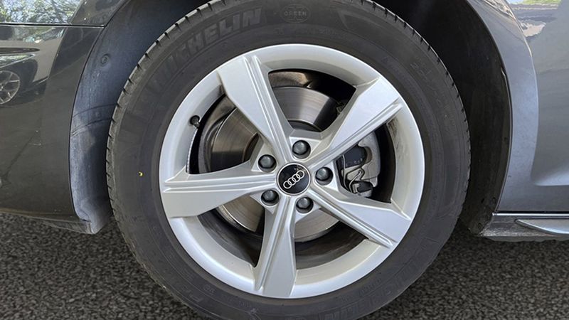 Audi A4 • 2021 • 28,574 km 4