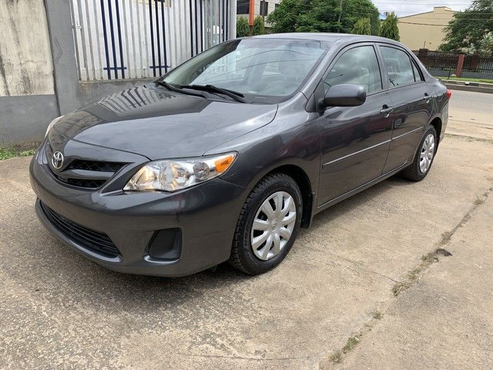 Toyota Corolla • 2011 • 2 km 3