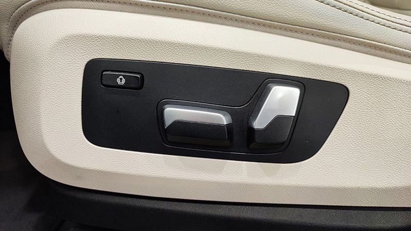 BMW X5 • 2020 • 42,284 km 10