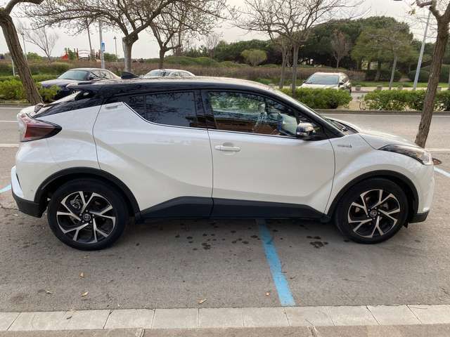 Toyota C-HR • 2022 • 20,700 km 10