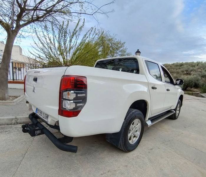 Mitsubishi L200 Pick up • 2020 • 130,000 km 3