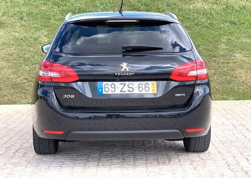Peugeot 308 • 2013 • 241,999 km 5