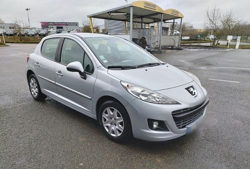 Peugeot 207 • 2008 • 240,000 km 1