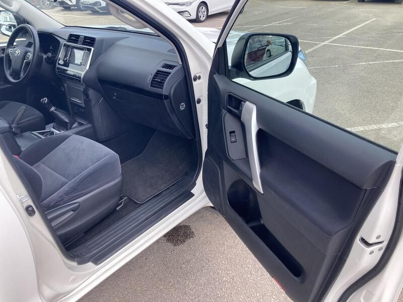 Toyota Land Cruiser • 2020 • 43,764 km 25