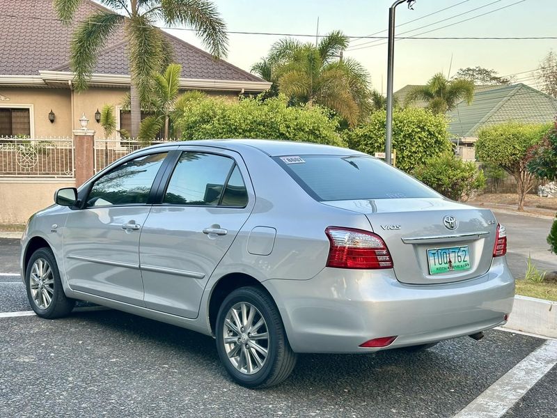 Toyota Vitz • 2012 • 29 km 3