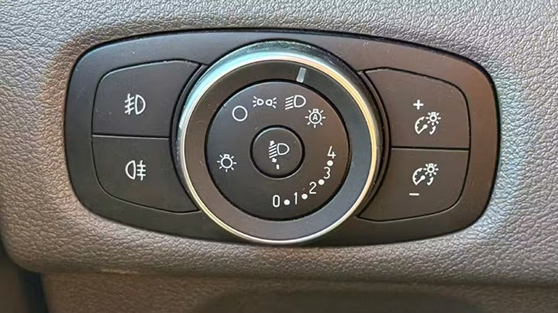 Ford Tourneo Custom • 2023 • 30,552 km 4