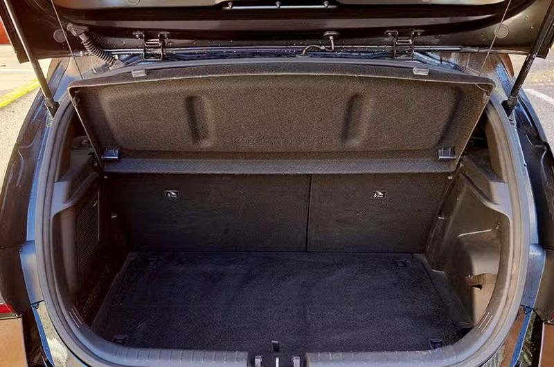 Hyundai i20 • 2022 • 27,428 km 11