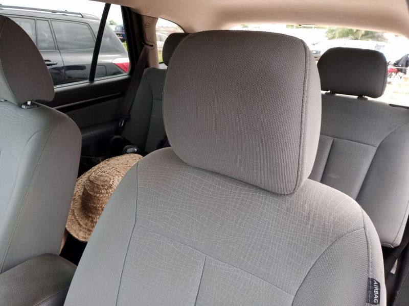 Hyundai Santa Fe • 2010 • 177,000 km 2