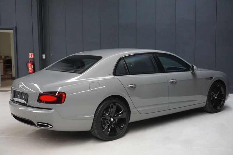 Bentley Flying Spur • 2020 • 127,000 km 3