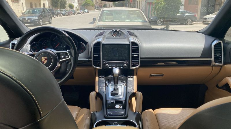 Porsche Cayenne • 2017 • 153,000 km 8