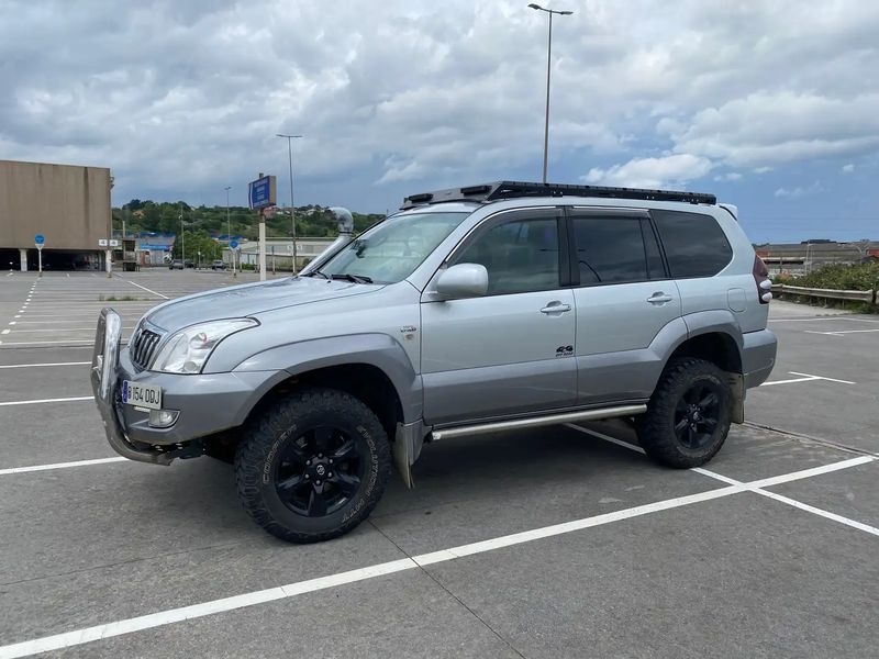 Toyota Land Cruiser • 2004 • 6,000 km 1