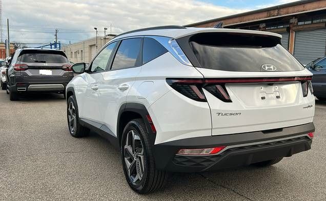 Hyundai Tucson • 2023 • 22,000 km 4