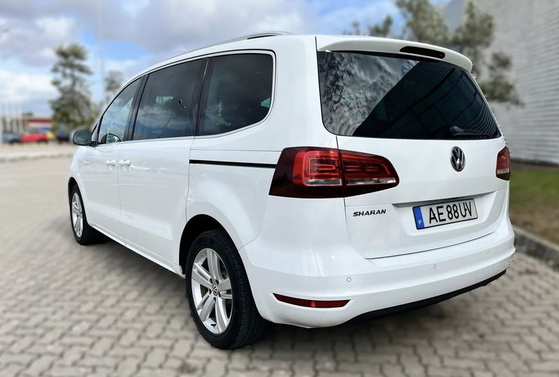 Volkswagen Sharan • 2021 • 60,500 km 2