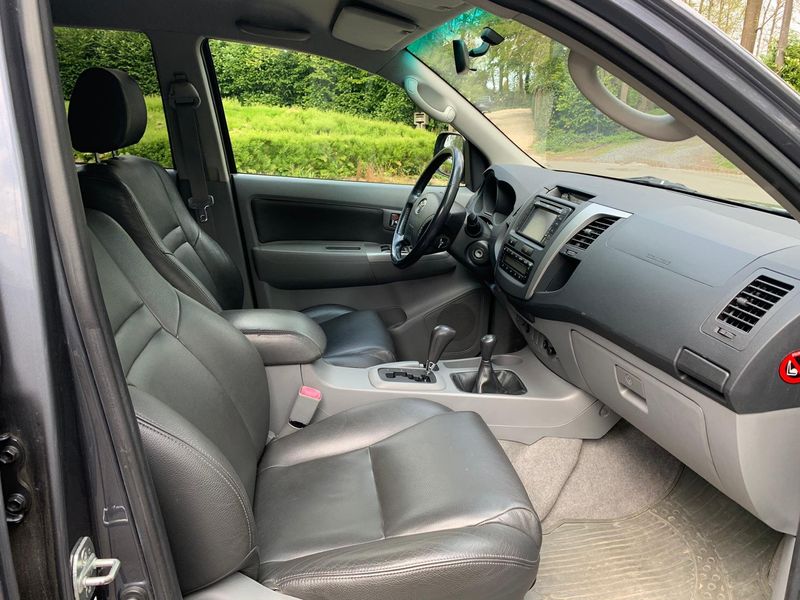 Toyota Hilux • 2011 • 171,363 km 4