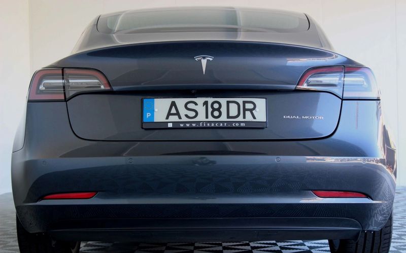 Tesla Model 3 • 2019 • 90,024 km 3