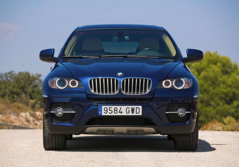 BMW X6 • 2010 • 165,000 km 1
