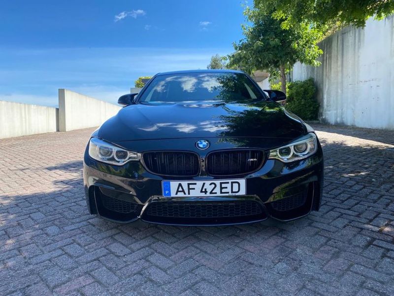 BMW M4 • 2016 • 90,000 km 1