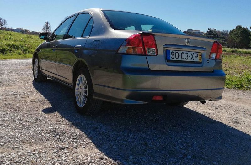 Honda Civic • 2006 • 150,000 km 2