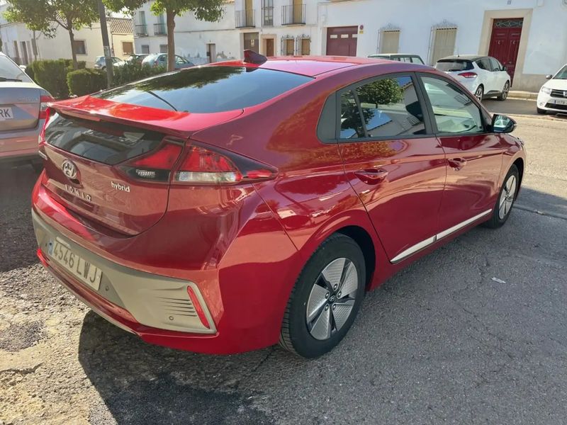 Hyundai Ioniq Hybrid • 2022 • 93,638 km 3
