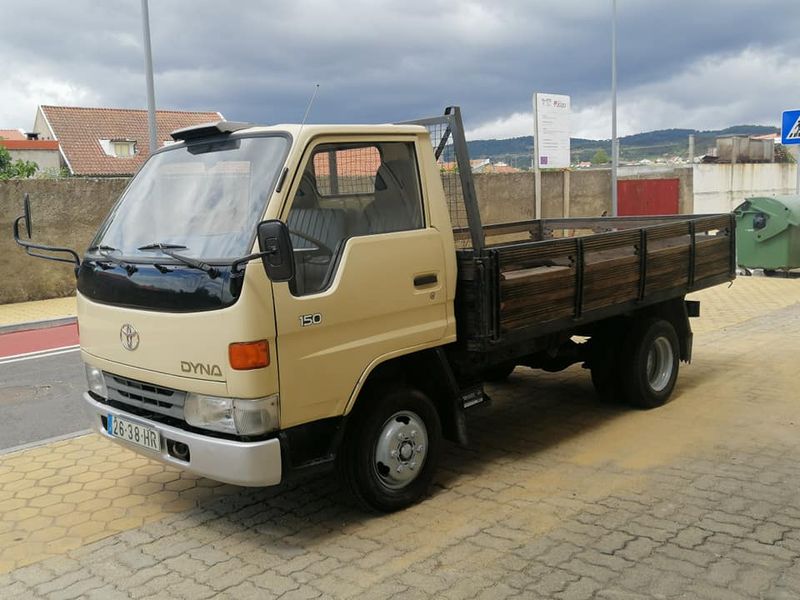 Toyota Dyna • 1999 • 239,000 km 1