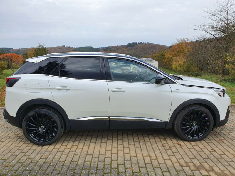 Peugeot 3008 • 2017 • 105,500 km 4