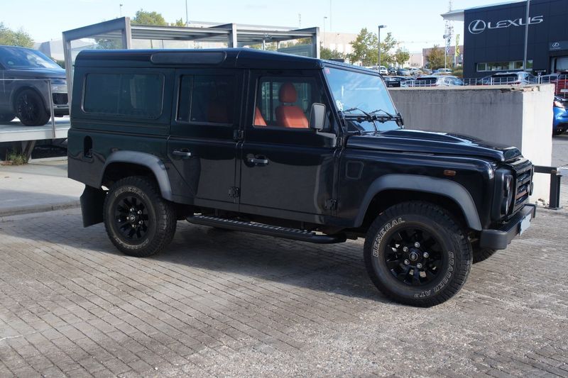 Land Rover Defender • 2012 • 80,000 km 1