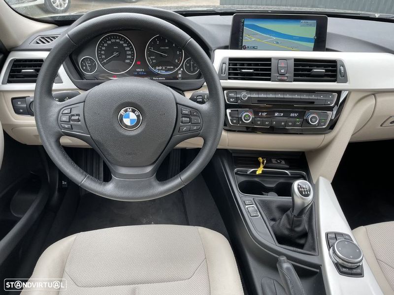 BMW 328i • 2013 • 288,000 km 5