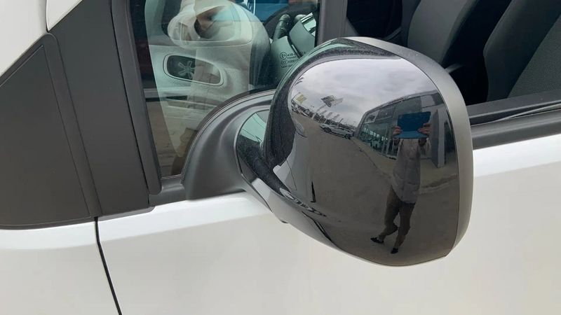 Peugeot 108 • 2023 • 23,000 km 10