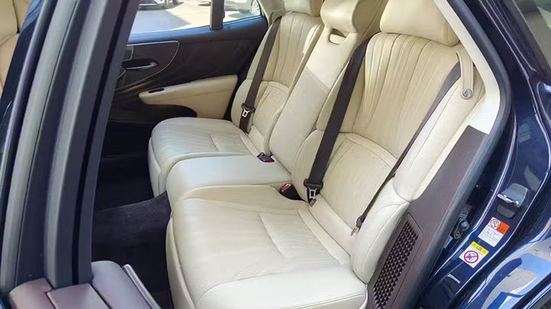 Lexus LS • 2018 • 102,493 km 8