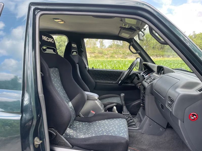 Mitsubishi Pajero • 1999 • 200,000 km 5