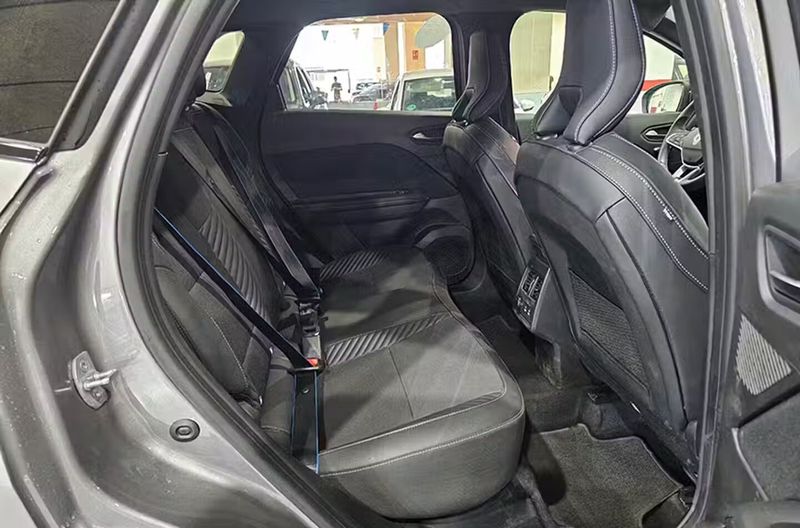 Renault Symbol • 2025 • 8,307 km 4