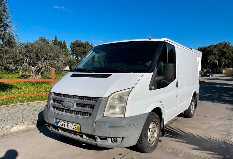 Ford Transit • 2008 • 350,000 km 1