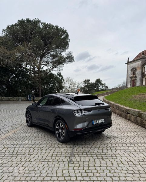 Ford Mustang • 2023 • 25,000 km 4