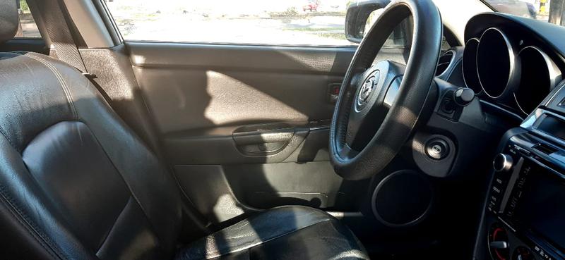 Mazda 3 • 2007 • 98,637 km 10