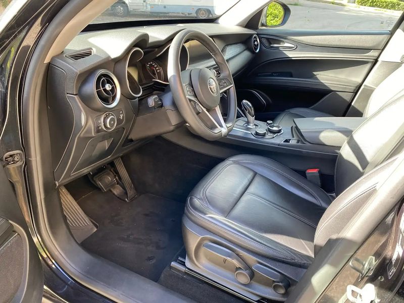 Alfa Romeo Stelvio • 2019 • 125,000 km 8