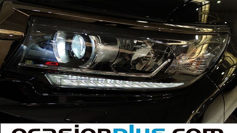 Toyota Land Cruiser • 2020 • 25,997 km 15