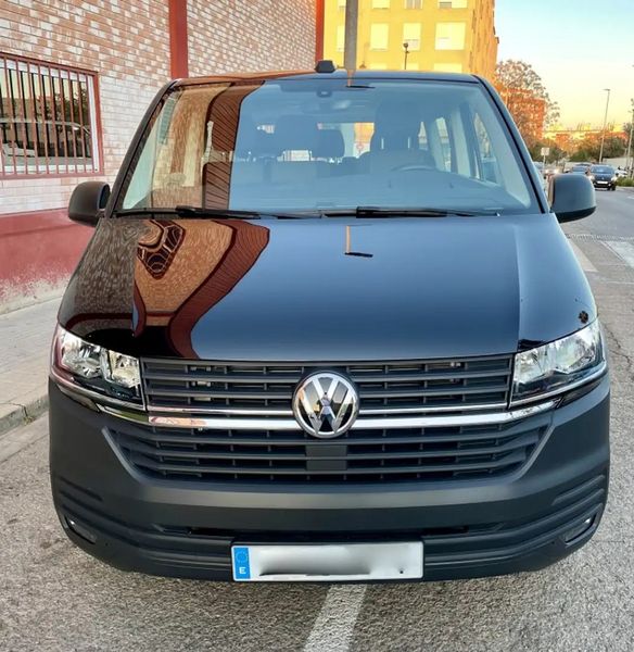 Volkswagen Caravelle • 2023 • 38,400 km 4