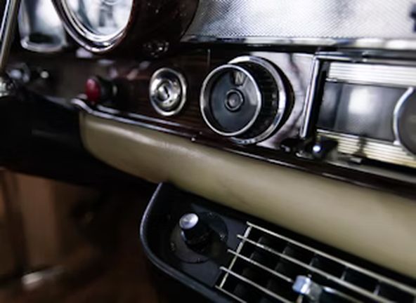 Mercedes-Benz S • 1964 • 77,500 km 26