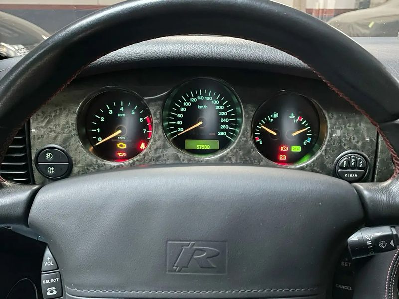 Jaguar XJR • 2002 • 97,500 km 4