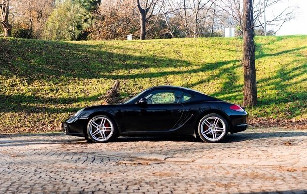 Porsche Cayman • 2009 • 129,000 km 1