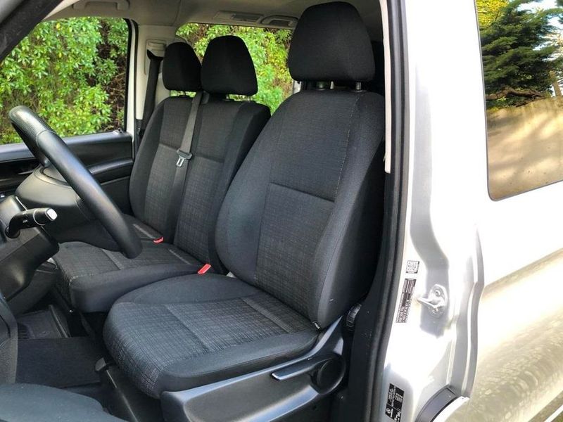 Mercedes-Benz 210 Van • 2016 • 60,000 km 4