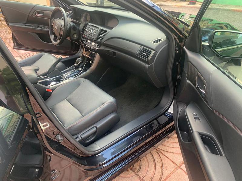Honda Accord • 2017 • 23,000 km 3