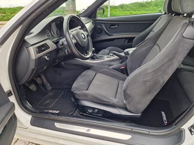 BMW 328i • 2009 • 117,000 km 3