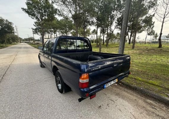 Mitsubishi L200 • 1999 • 275,000 km 2