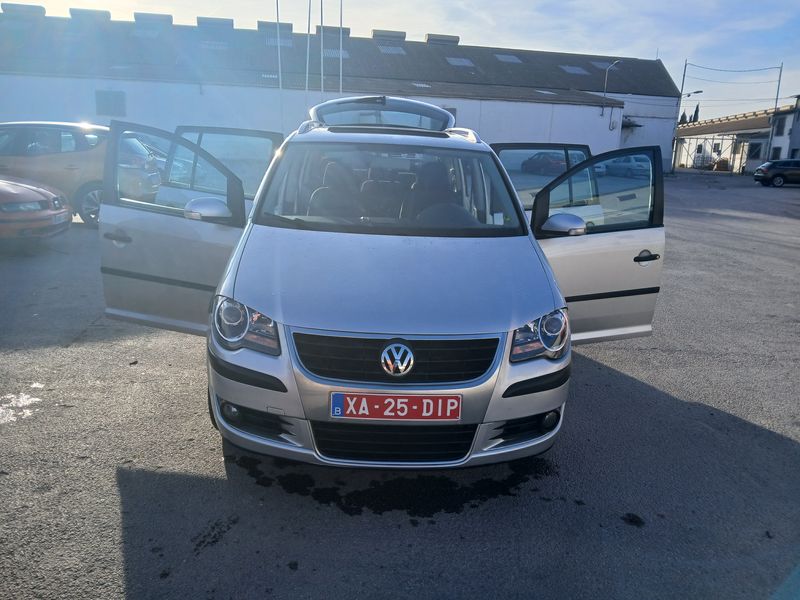 Volkswagen Touran • 2007 • 238,000 km 1