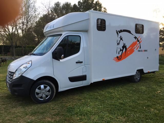 Renault Master • 2011 • 145,000 km 2