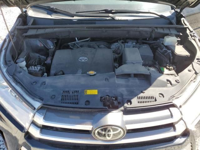 Toyota Highlander • 2017 • 10,000 mi 7