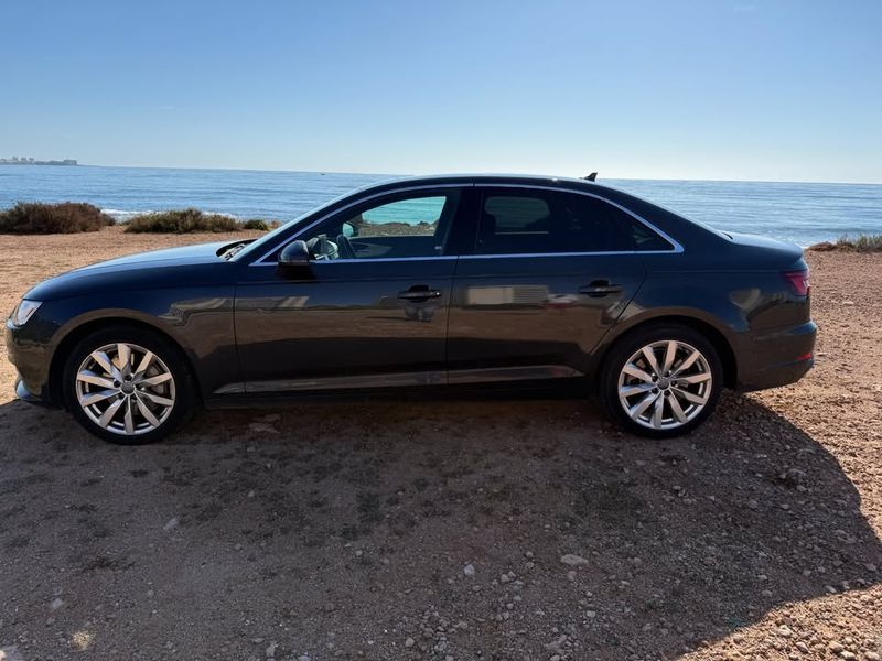 Audi A4 • 2019 • 105,000 km 2